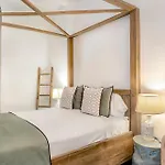 La Guarida Suites